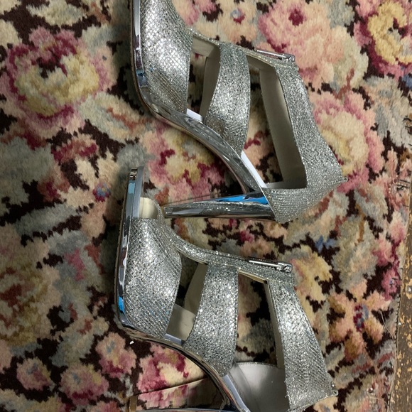 Michael Kors sandals - Picture 3 of 4